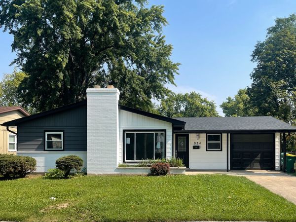 934 Beverly Drive , Wheeling, IL 60090