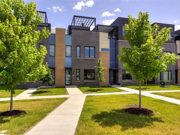 121 E Center Street, Des Moines, IA 50309