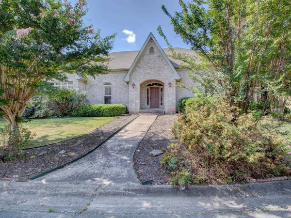 30 Courtside Place, Little Rock, AR 72210