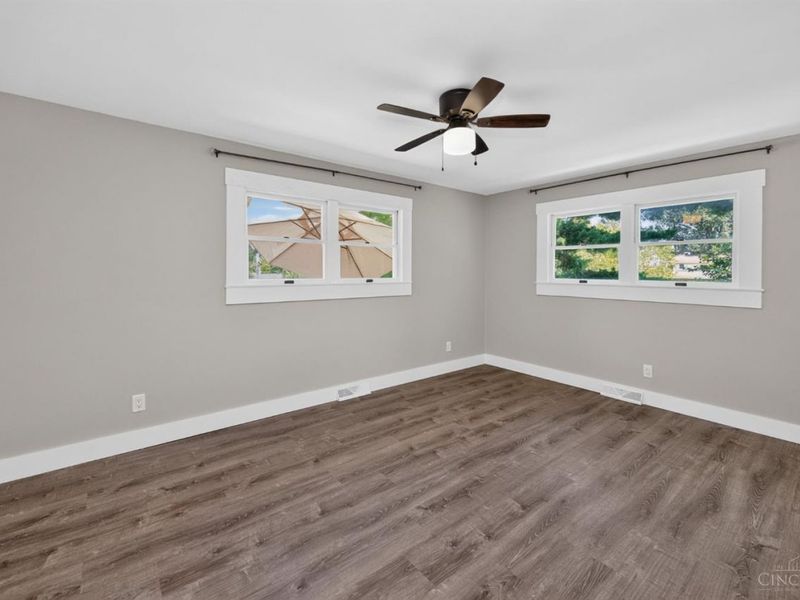8261 Morrow Cozaddale Road, Hamilton Twp, OH 45152 Photo 17