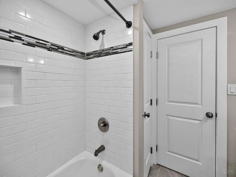 8261 Morrow Cozaddale Road, Hamilton Twp, OH 45152 Photo 35