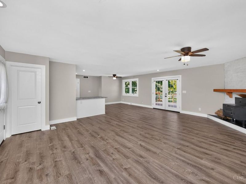 8261 Morrow Cozaddale Road, Hamilton Twp, OH 45152 Photo 8