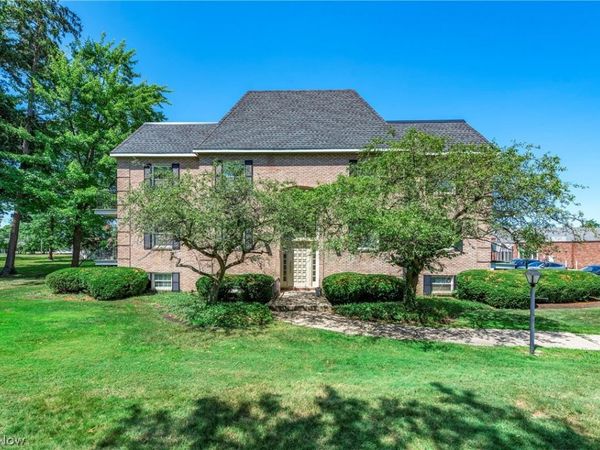 1155 Charter Oak Lane , Unit 304, Westlake, OH 44145