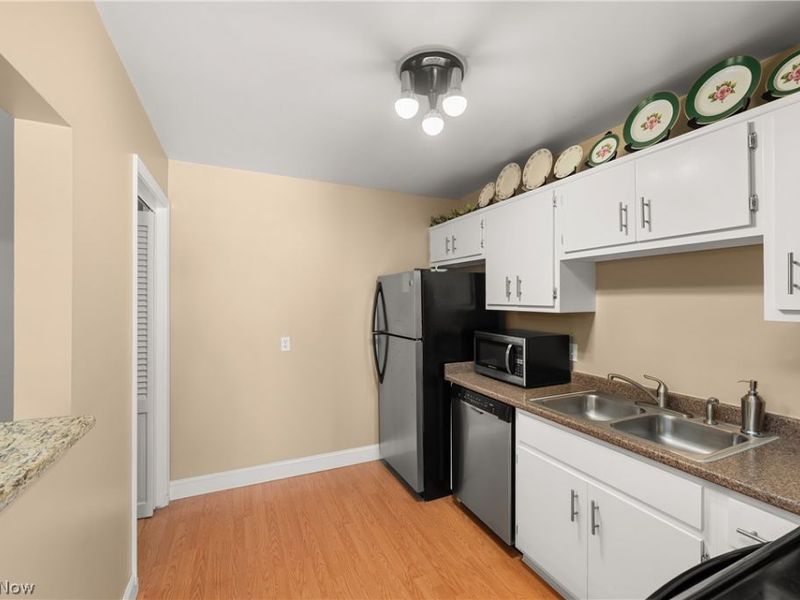 1155 Charter Oak Lane, Unit 304, Westlake, OH 44145 Photo 28