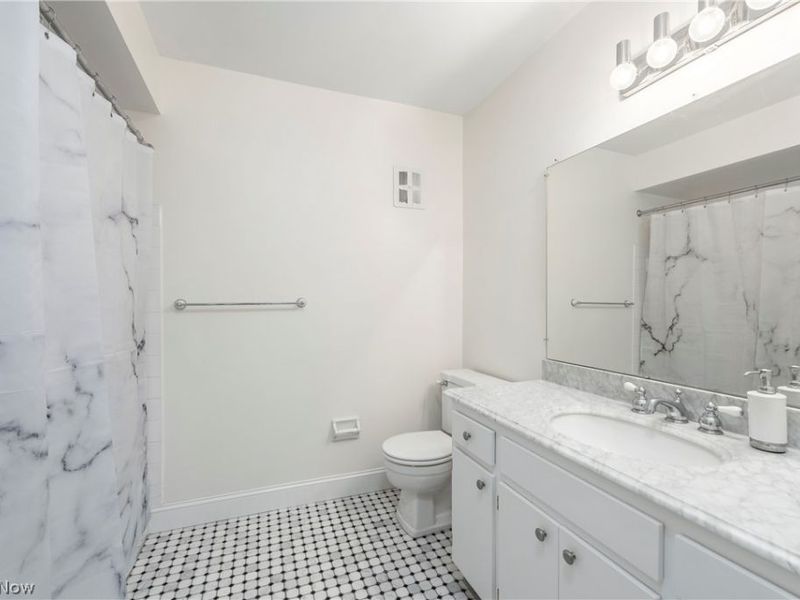1155 Charter Oak Lane, Unit 304, Westlake, OH 44145 Photo 32