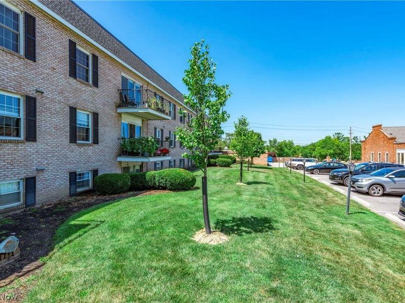 1155 Charter Oak Lane, Unit 304, Westlake, OH 44145 Photo 6