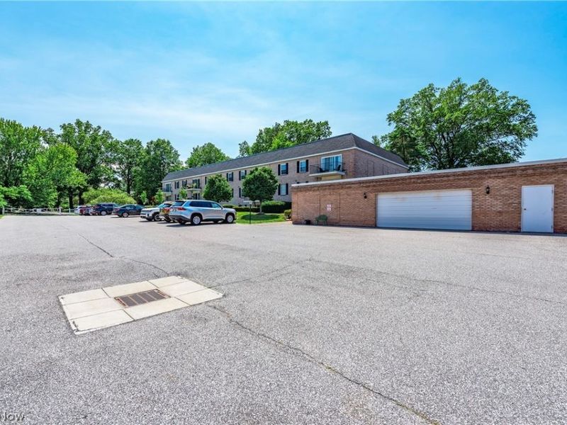1155 Charter Oak Lane, Unit 304, Westlake, OH 44145 Photo 9