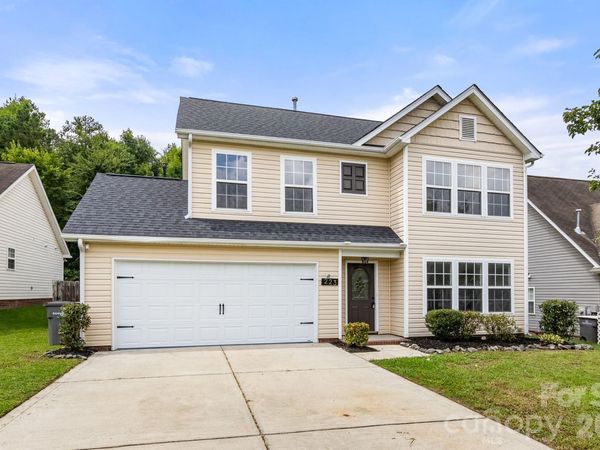 223 Newport Drive , Kannapolis, NC 28081