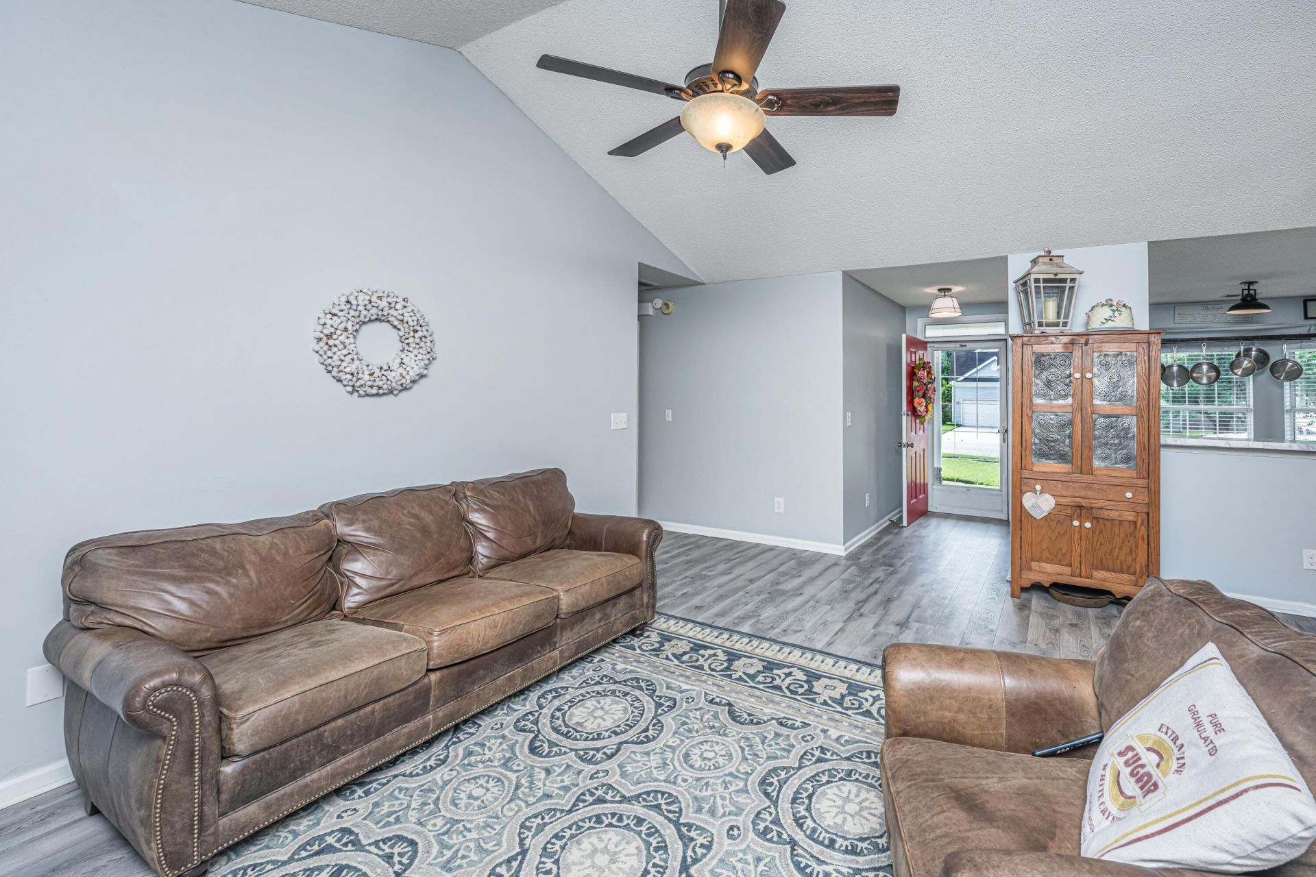 3247 Middleburry Lane Photo 19
