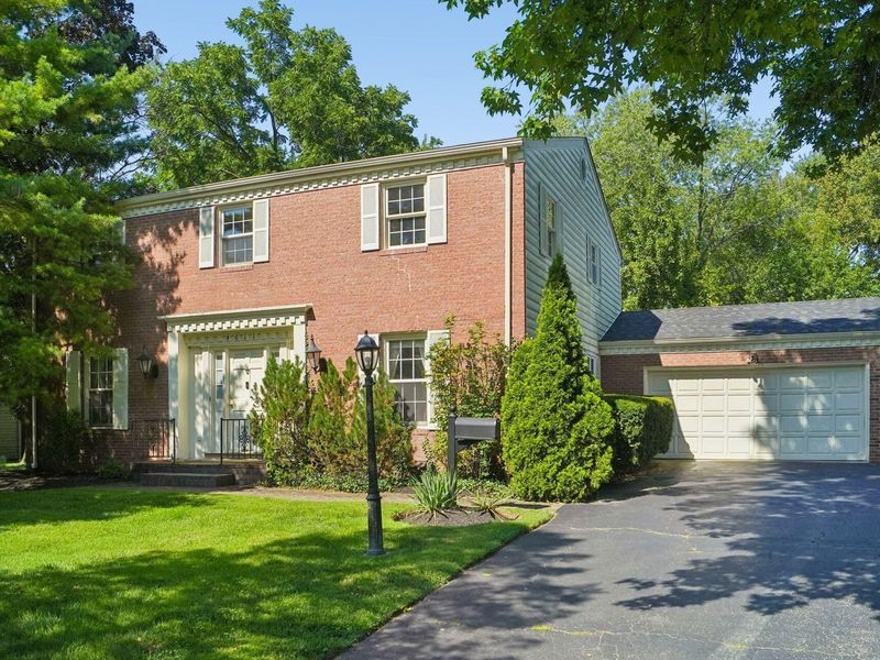 4611 Meekison Drive, Columbus, OH 43220 Photo 2