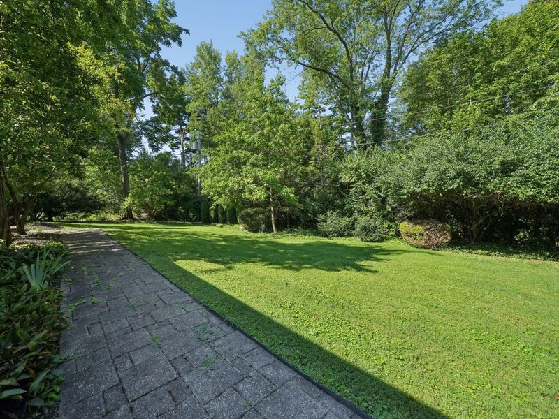 4611 Meekison Drive, Columbus, OH 43220 Photo 35