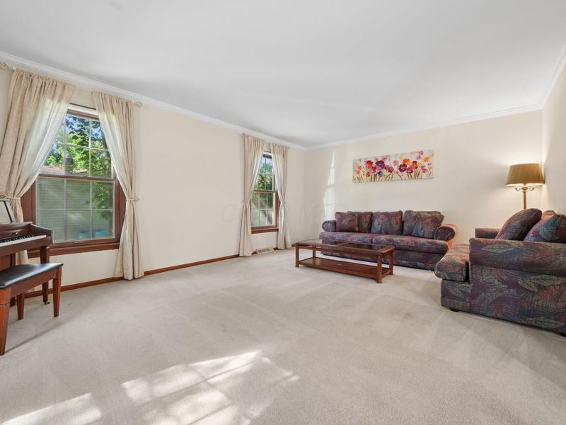 4611 Meekison Drive, Columbus, OH 43220 Photo 5