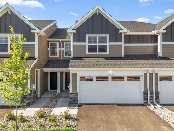 4026 Hayward Avenue N, Oakdale, MN 55128