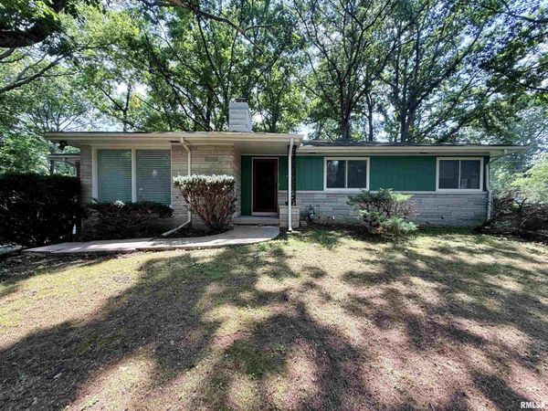 2625 E Lost Bridge Road, Decatur, IL 62521