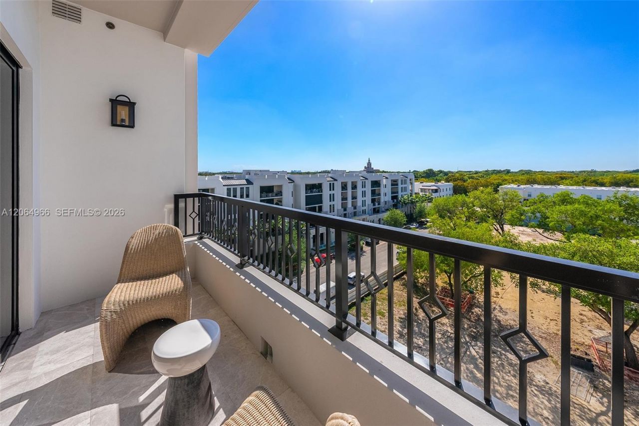 701 Valencia Ave , Unit 403, Coral Gables, FL 33134 Photo