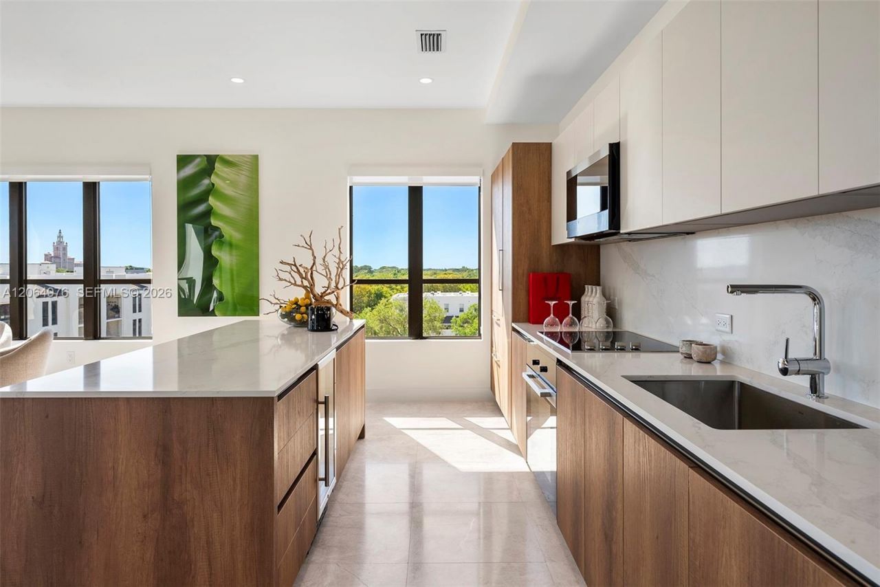 701 Valencia Ave , Unit 404, Coral Gables, FL 33134 Photo