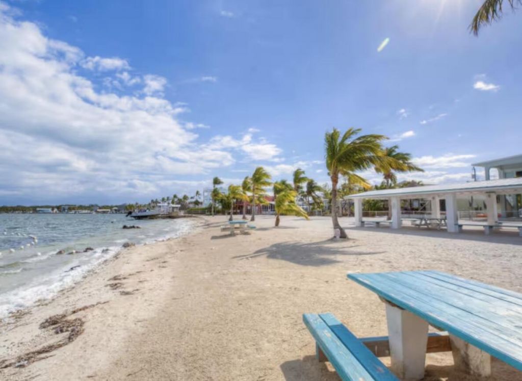 200 Buttonwood Avenue, Key Largo, FL 33037 Photo