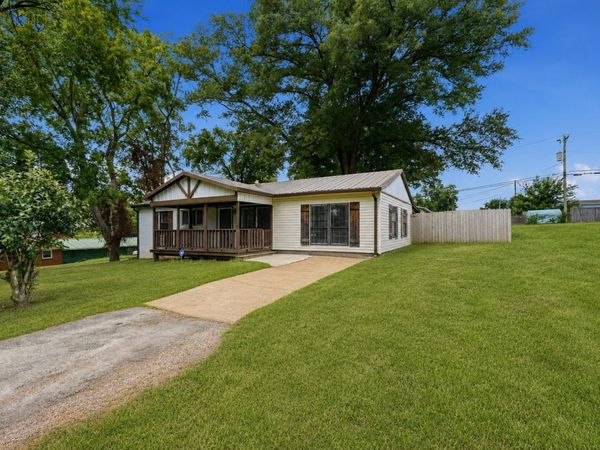 604 Glendale Ave, Muscle Shoals, AL 35661
