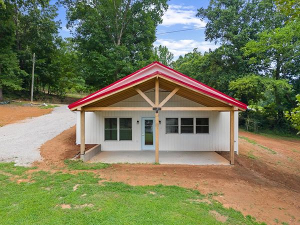 795 Lime Kiln Hollow Dr, Muscle Shoals, AL 35661