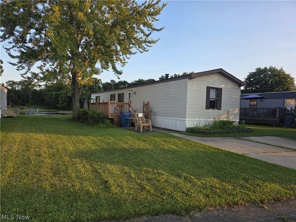 2139 Parkway Drive , Deerfield, OH 44411