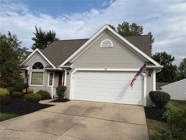 581 Thornberry Lane, Brunswick, OH 44212