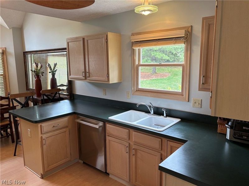 581 Thornberry Lane, Brunswick, OH 44212 Photo 13