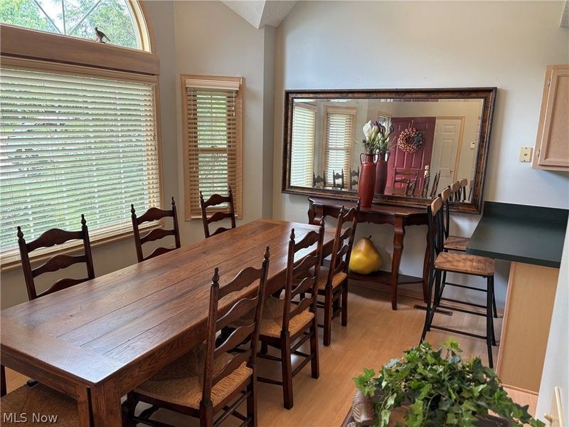 581 Thornberry Lane, Brunswick, OH 44212 Photo 9