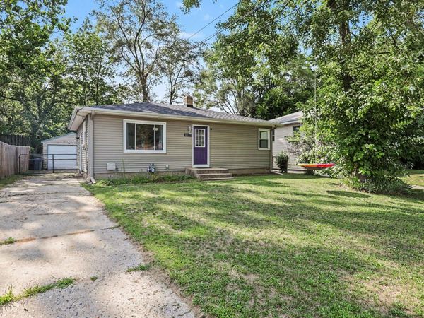 3729 Grape Avenue NE, Grand Rapids, MI 49525
