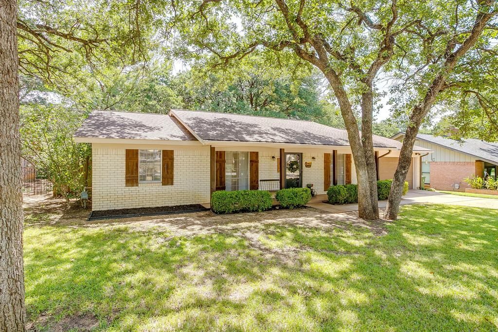 2814 Blackwood Drive, Arlington, TX 76013 Main Photo