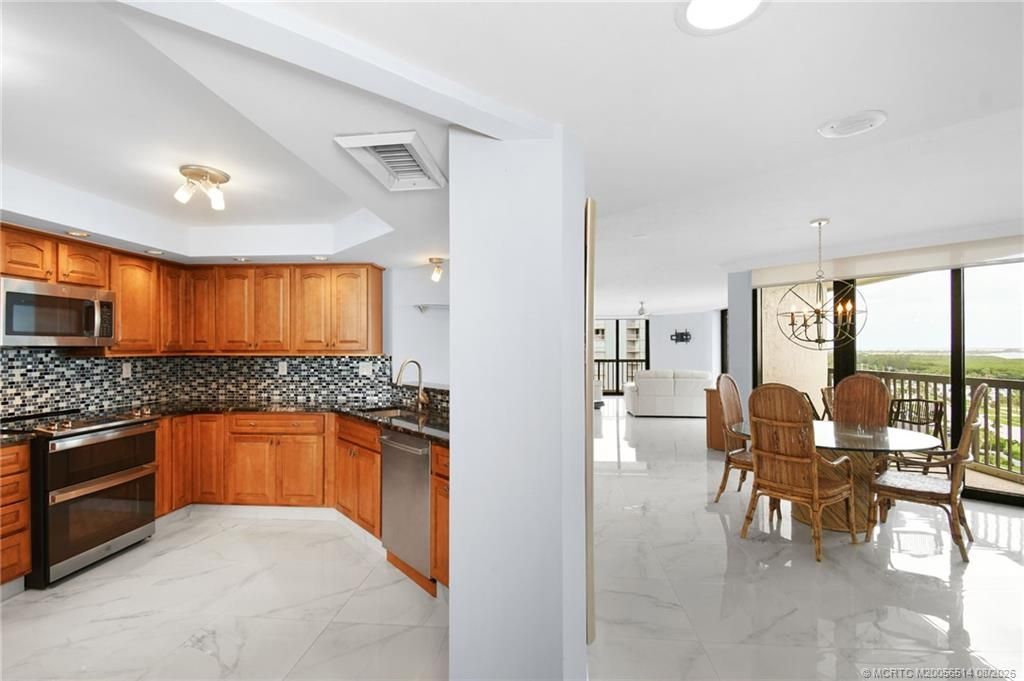 9550 S Ocean Drive, Unit 1210, Jensen Beach, FL 34957 Photo
