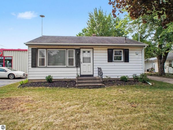 10705 Second Street E, Fowler, MI 48835