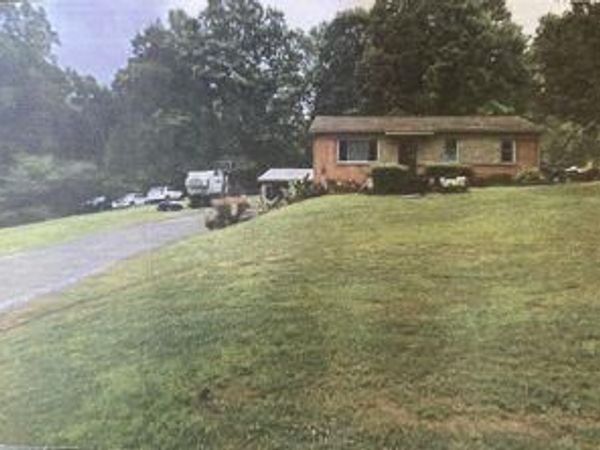 1555 Greene Road, Morristown, TN 37814