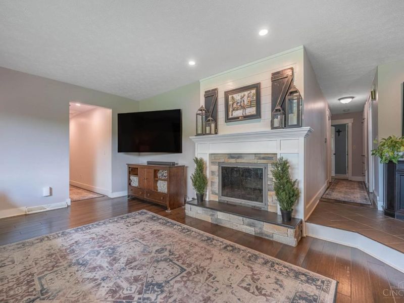 3385 Middle Run Road, Sugarcreek Twp, OH 45068 Photo 7