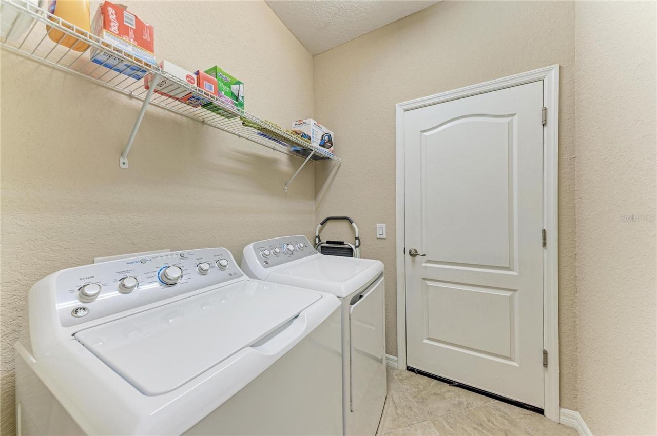 621 Fire Bush Court, Bradenton, FL 34212 Photo