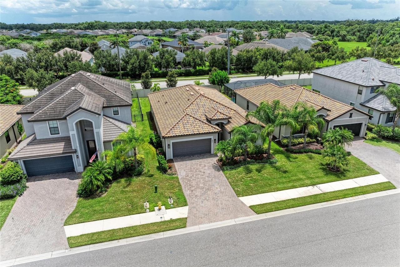 621 Fire Bush Court, Bradenton, FL 34212 Photo