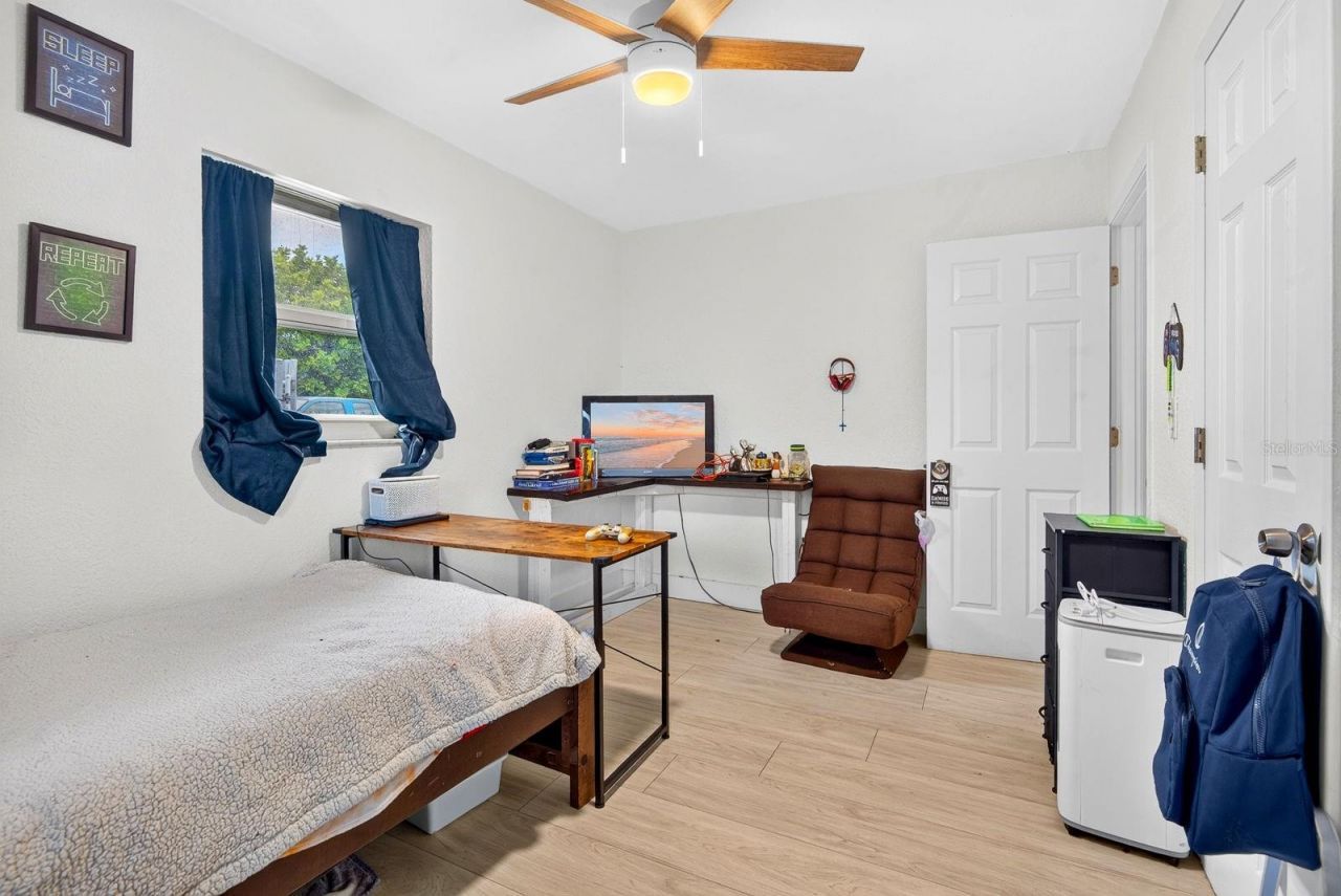 707 65th Avenue Drive W, Bradenton, FL 34207 Photo