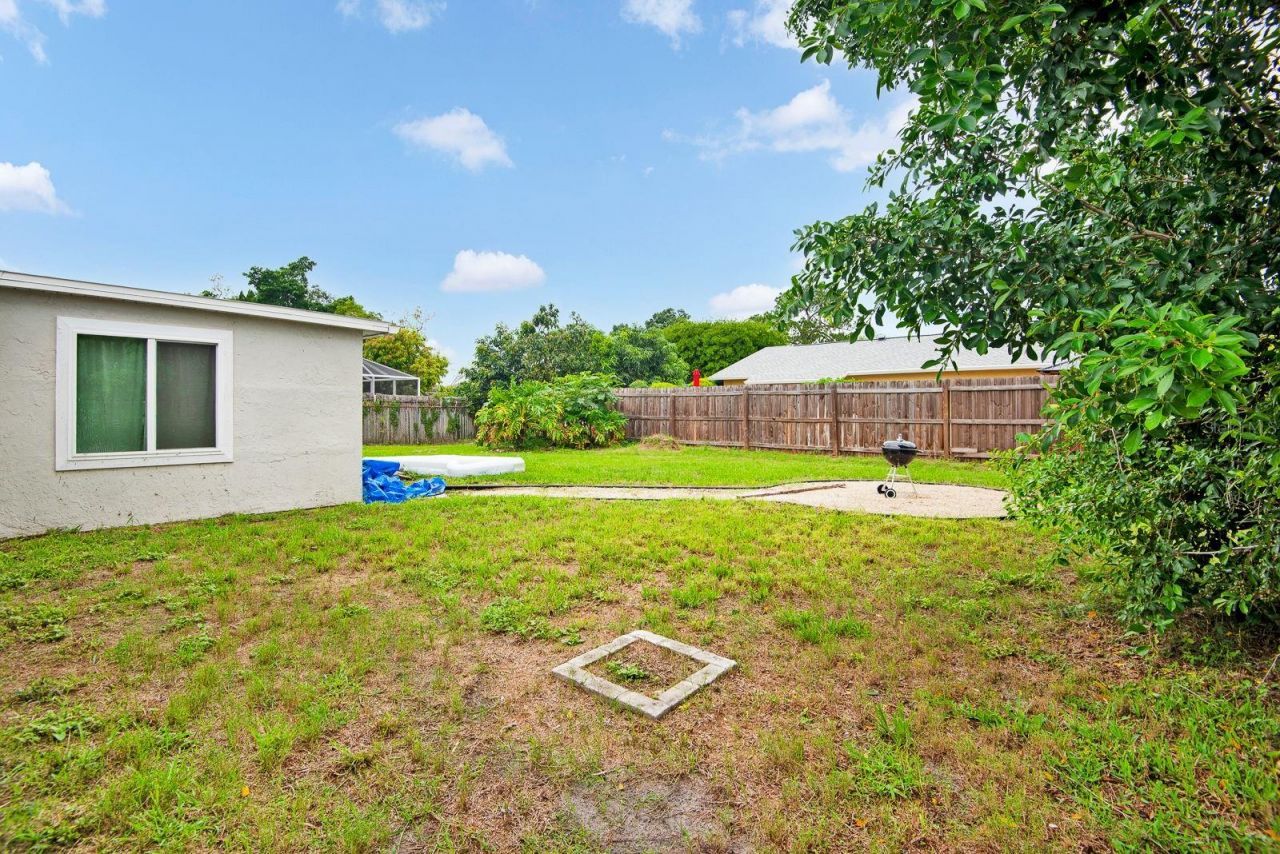 707 65th Avenue Drive W, Bradenton, FL 34207 Photo