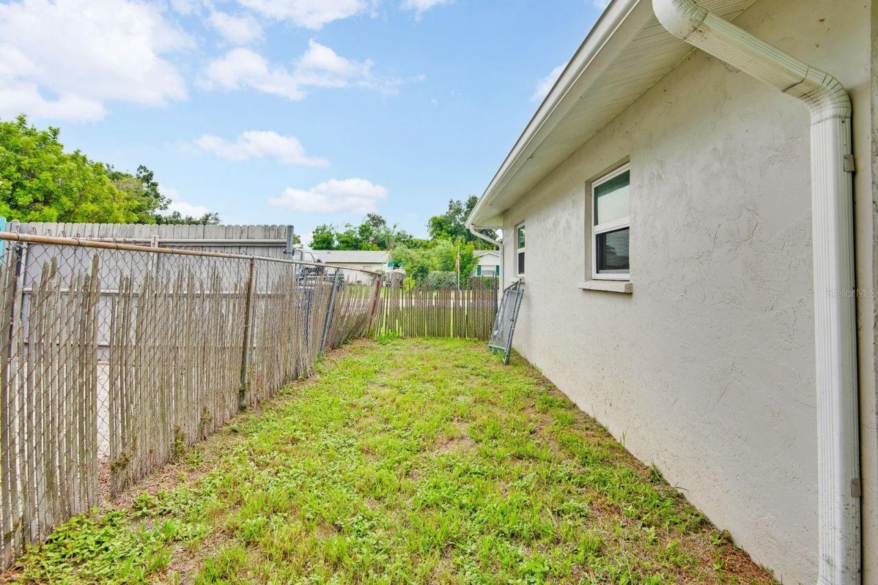 707 65th Avenue Drive W, Bradenton, FL 34207 Photo