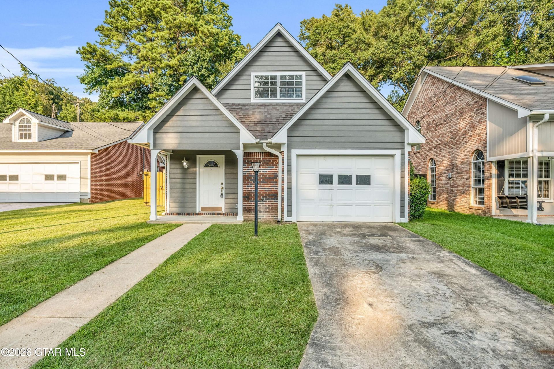 42 N Oakwood Lane, Columbus, MS 39705 Main Photo