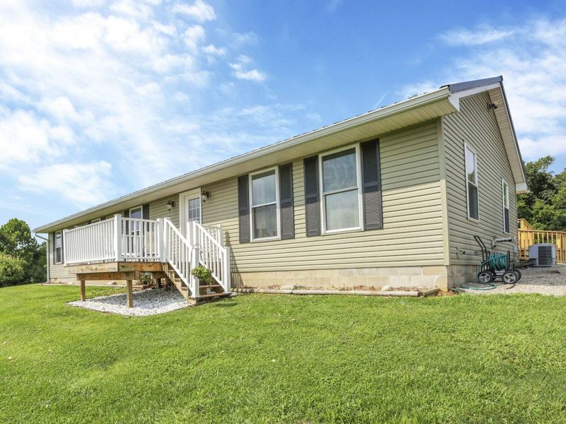 2057 Harden Drive, Mount Perry, OH 43760 Photo 3
