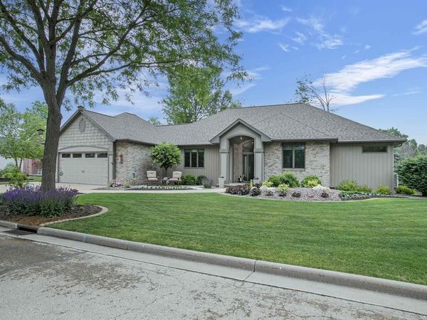 621 GLENVIEW AVENUE, Combined Locks, WI 54113