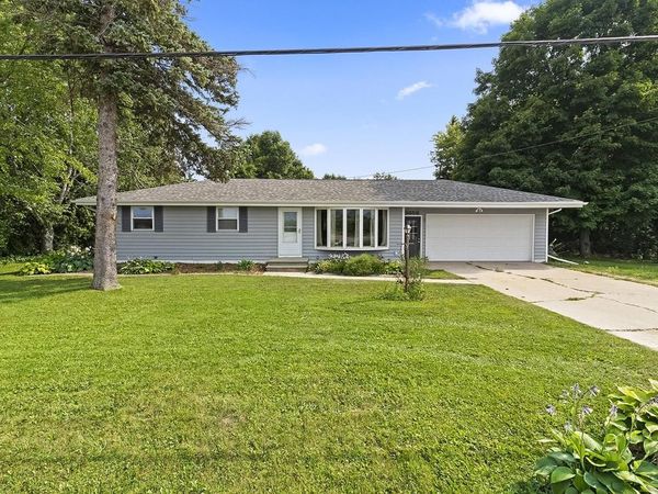 3656 HUMBOLDT ROAD, Green Bay, WI 54311