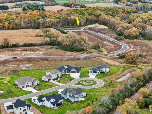 Lt84 RED HOLLY DRIVE, Germantown, WI 53022