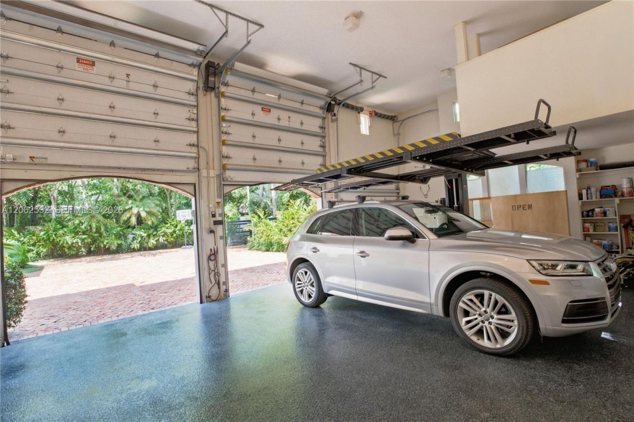 2820 Brickell Ave, Miami, FL 33129 Photo
