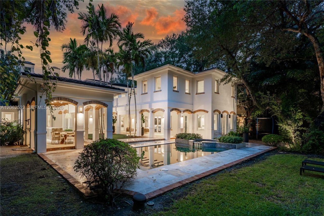 2820 Brickell Ave, Miami, FL 33129 Photo
