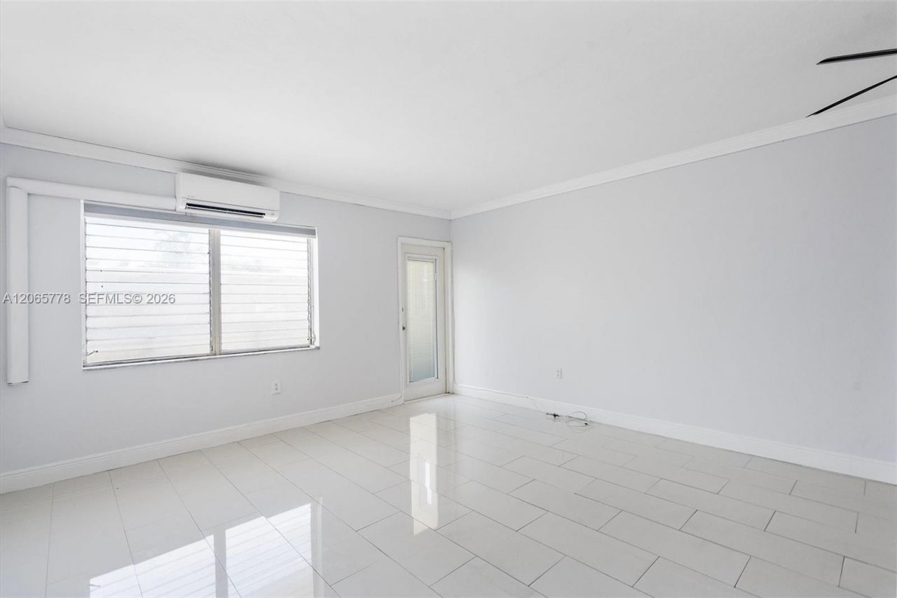 851 Meridian Ave , Unit 24, Miami Beach, FL 33139 Photo