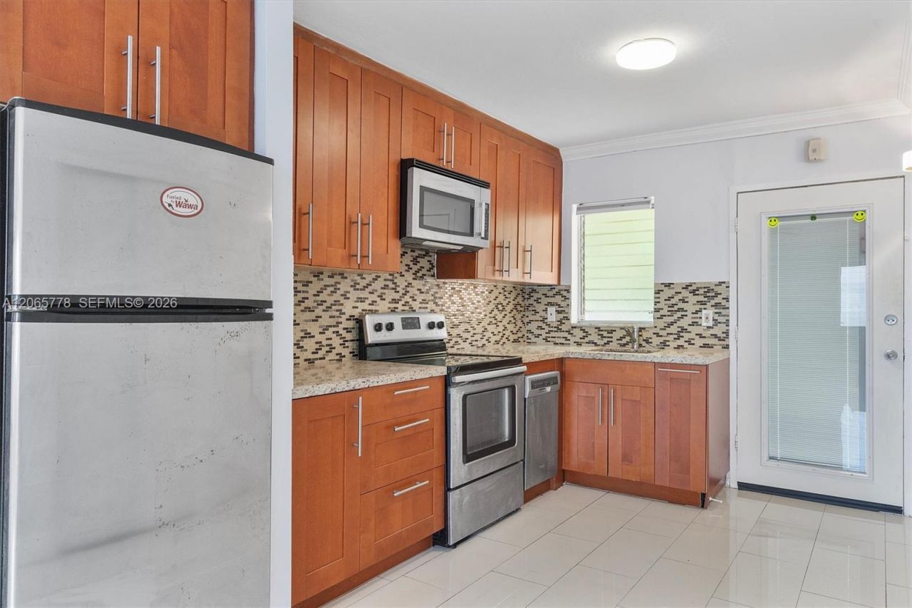 851 Meridian Ave , Unit 24, Miami Beach, FL 33139 Photo