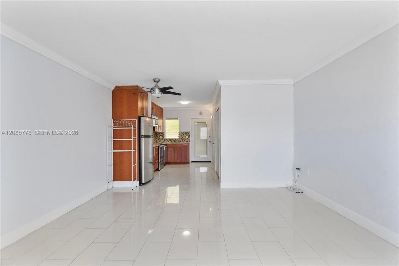 851 Meridian Ave , Unit 24, Miami Beach, FL 33139 Photo