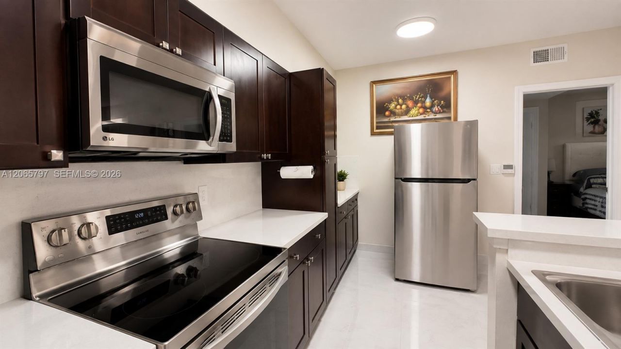 10294 S Fox Trail Rd S , Unit 704, Royal Palm Beach, FL 33411 Photo