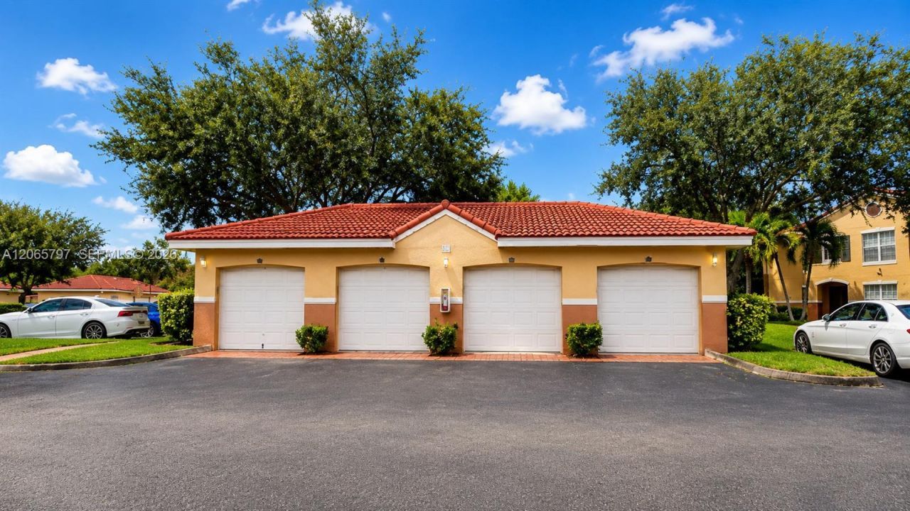 10294 S Fox Trail Rd S , Unit 704, Royal Palm Beach, FL 33411 Photo